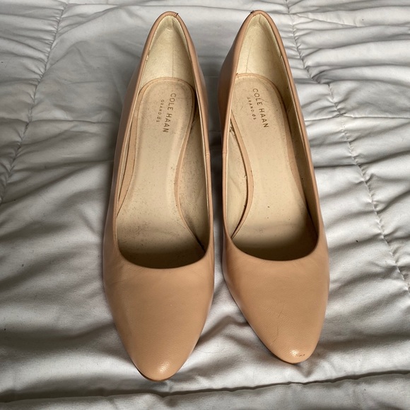 Nude Cole Haan Pumps - Picture 1 of 4